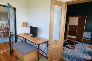 Hill House Hobart - Charming home, stunning views close to city - 4
