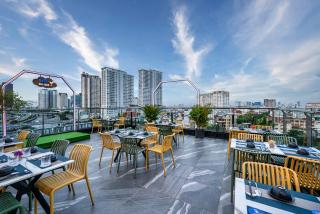 G8 Riverside Hotel & Rooftop Skybar - 4