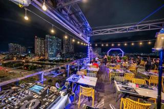 G8 Riverside Hotel & Rooftop Skybar - 3