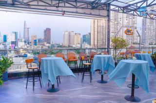 G8 Riverside Hotel & Rooftop Skybar - 7