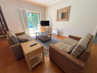 Parkview Lodge - Bring your own linen. - 9