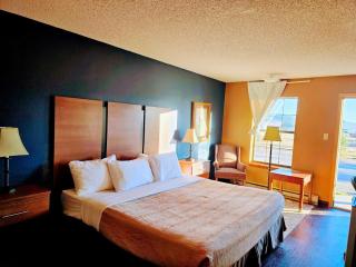 Eagle Nest Inn & Apartments - 3