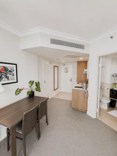Stunning Oceanview - Beachfront hotel suite - 6