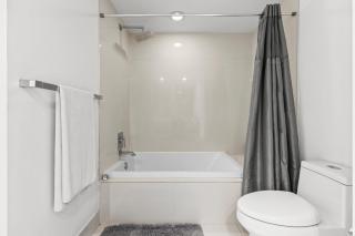 Modern High Rise 1BR in Brickell With Epic Views - 3