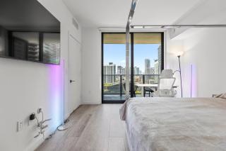 Modern High Rise 1BR in Brickell With Epic Views - 1
