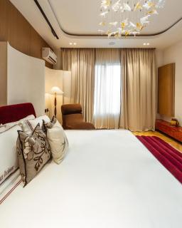 Luxury 2Bedroom Apartment Modern & Serene - 2