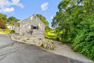 Cape Cod Family Retreat 5BR Hot Tub Sleeps 14 - 8