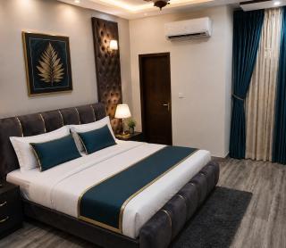 Royal Galaxy Guest House - 8