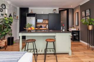 Indulge In An Urban Oasis At Green Point's Nest - 7