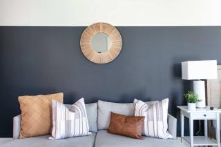 Stylish 2BR Retreat in Vibrant Gaslamp - 1