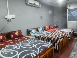 Maha Periyava Kuteeram 10 Adults Budget Stay - 7