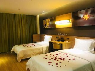 IU Hotel Chengdu Jianyang Xiongzhou Plaza - 2