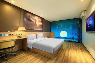 IU Hotel Chengdu Jianyang Xiongzhou Plaza - 1
