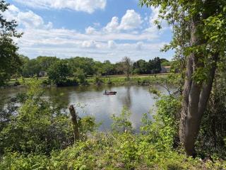 Racine Canal Retreat Near Lake Michigan - 6