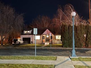 Lux Home, pet friendly,fully fenced - 1