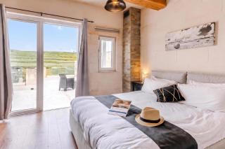 Solaris Gozitan Villa With Pool - Happy Rentals - 6