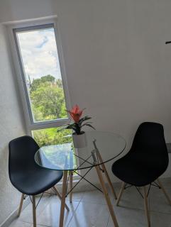 Minimalist suite, Excellent location - 2