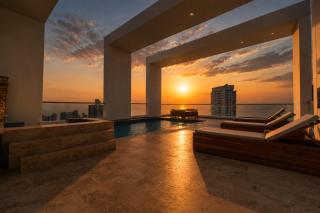Luxury Duplex with Pool, Sunset Views, & Comfort - 9