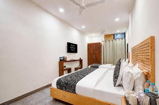 Hotel Ashram Suites Near Nizamuddin Railway Station - 1