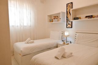 Quiet Modern 3BR in Qawra, Walk to Beach - Happy Rentals - 5