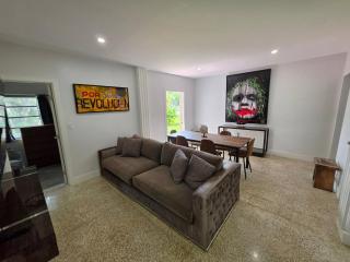 Cozy 3-bedroom Miami Apartment - 0