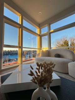 Modern Luxury Townhouse with Lake Union Views ,Minutes' Drive to Downtown, UW & Capitol Hill - 6