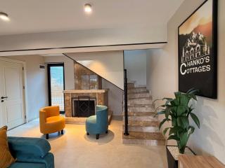 Chanko's Cottages - 1