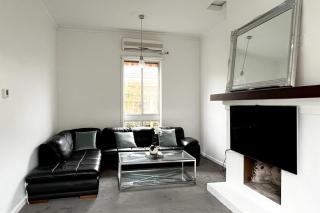 Beach Rd Kids & Pet Friendly Free Parking - 9