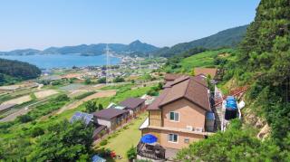 Yeosu Hwangto Pension - 1