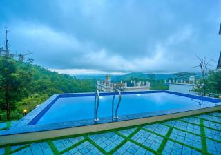 Velora Pool Resort Vagamon by VOYE HOMES - 5