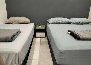 4PAX 2B2B Seremban Homestay Labu, Ainsdale, Gateway - 3