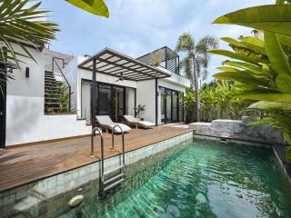 4BR Villa Tropical Escape near Nyanyi Beach, Canggu - 0