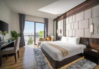 Flower Hotel - 2