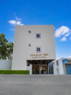 Holiday Inn Luxury Rooms - 3