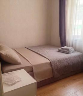 Cozy Family Apartment - 8