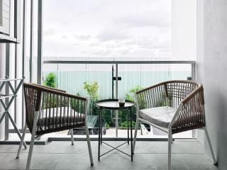 Title Serenity 2-Bedroom Suite with Balcony by TVC A215 - 7