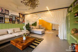 VacationBuddy Designer Duplex Home with Terrace & Nr Metro Airport - 0