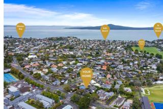 Ocean View Spacious 5BR Retreat for Families - 8