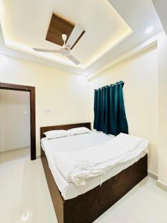 Hotel Prime Residency - just 400m from airport - 5