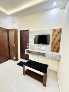 Hotel Prime Residency - just 400m from airport - 6