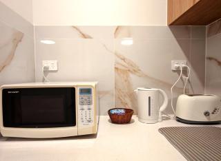 The Studio on Morden - Private Ensuite - 5