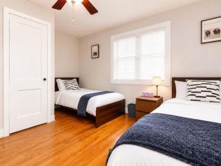 Gorgeous Home 10 min to DC by CozySuites - 3