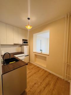 Newly renovated, great location, modern&elegant - 1