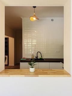 Newly renovated, great location, modern&elegant - 4