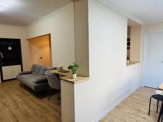 Newly renovated, great location, modern&elegant - 6