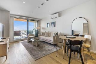 Urban Retreat 2 Bd Apt WiFi AC Parking - 6