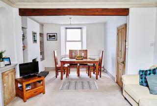 Light and Spacious Victorian Townhouse in Central Penzance - 9