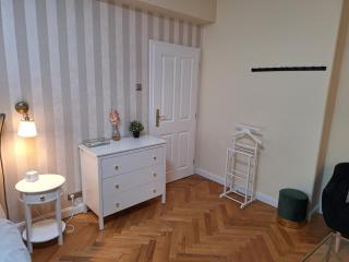 New Oldtown Apartment near St Martin Cathedral, AC, Balcony - 5