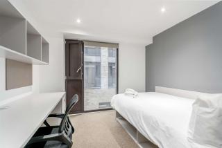 Modern Ensuite Room in Central Coventry - 3