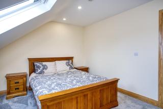 Hart Lodge Luxury home, Hottub Sauna & Games bar - 4